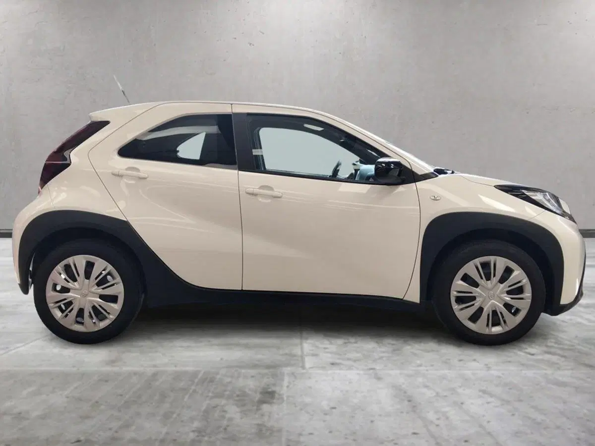 Toyota Aygo X usata a Roma (3)