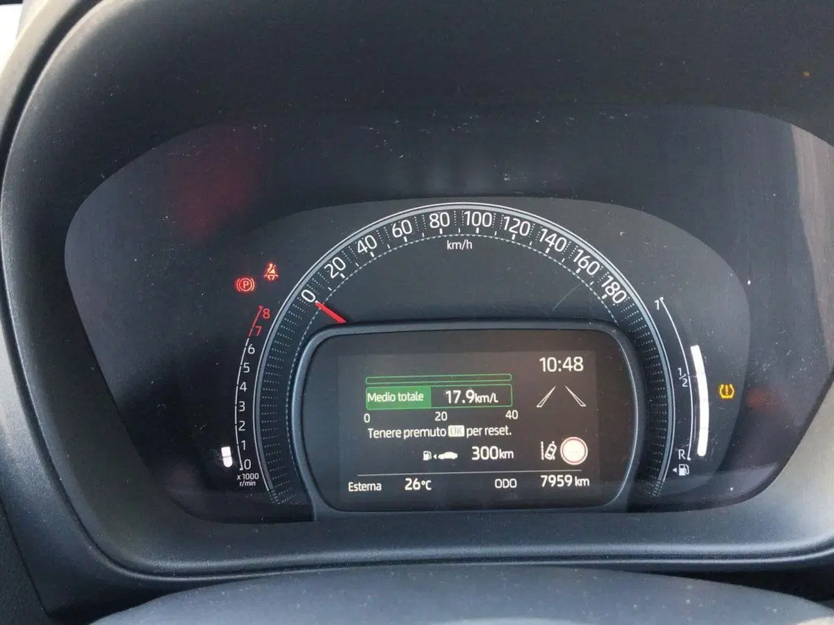 Toyota Aygo X usata a Roma (9)