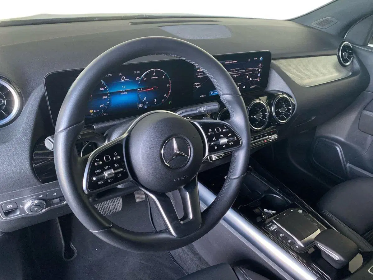 Mercedes-Benz GLA SUV usata a Bergamo (9)