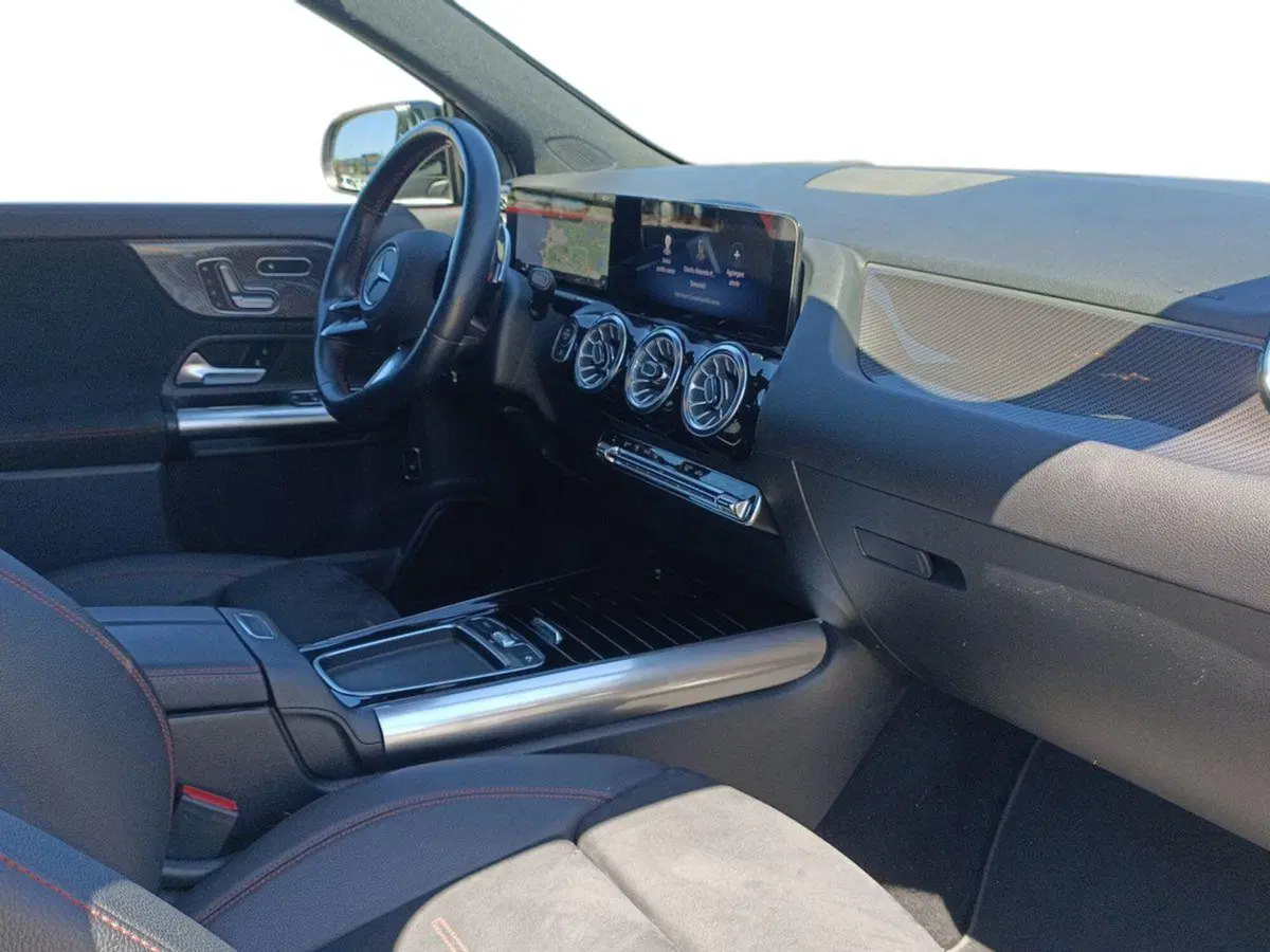 Mercedes-Benz GLA SUV usata a Lecce (15)