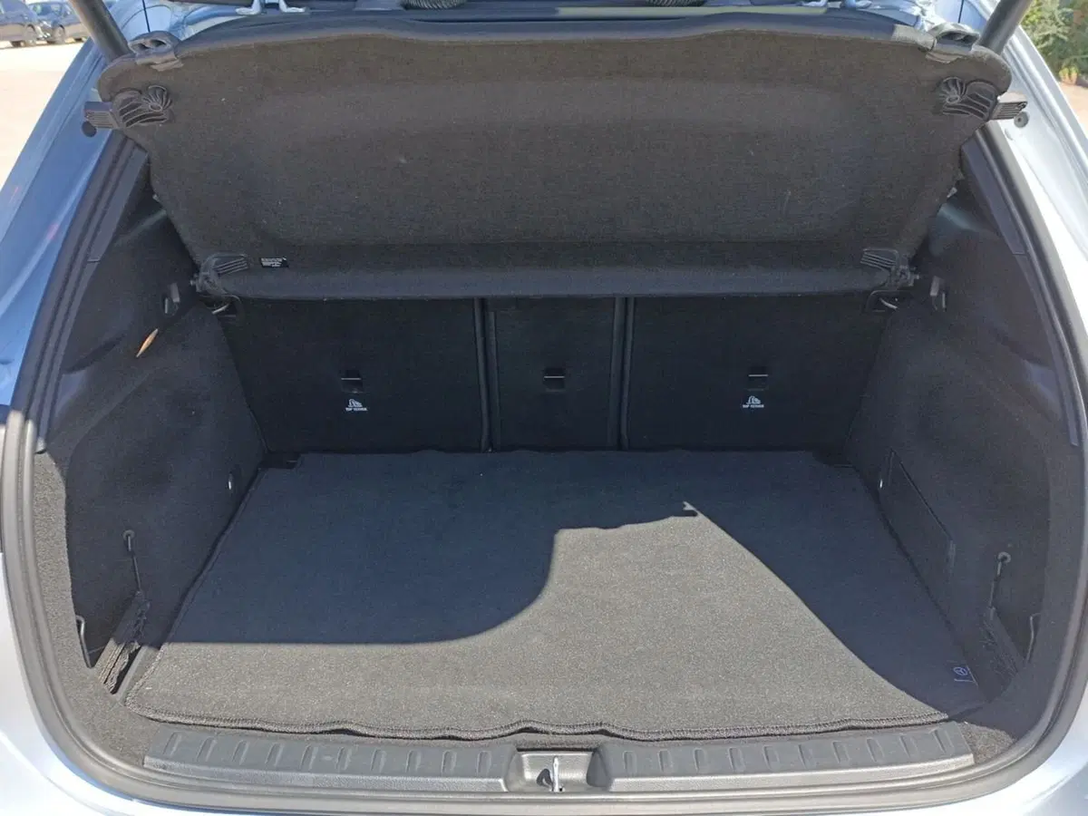 Mercedes-Benz GLA SUV usata a Lecce (8)
