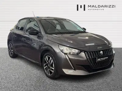 Peugeot 208 PureTech 75 Stop&amp;Start 5 porte Active Pack del 2023 usata a Lecce