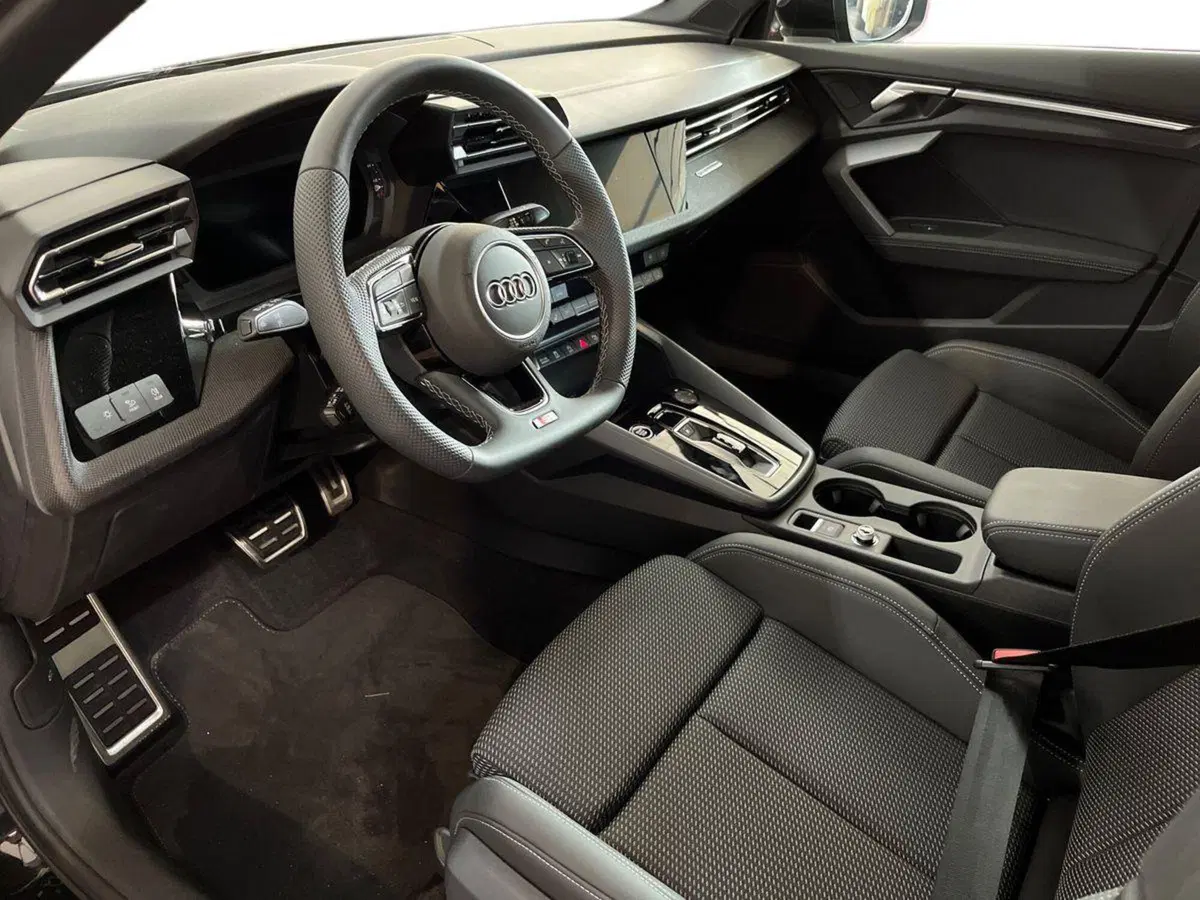 Audi A3 allstreet nuova a Taranto (10)
