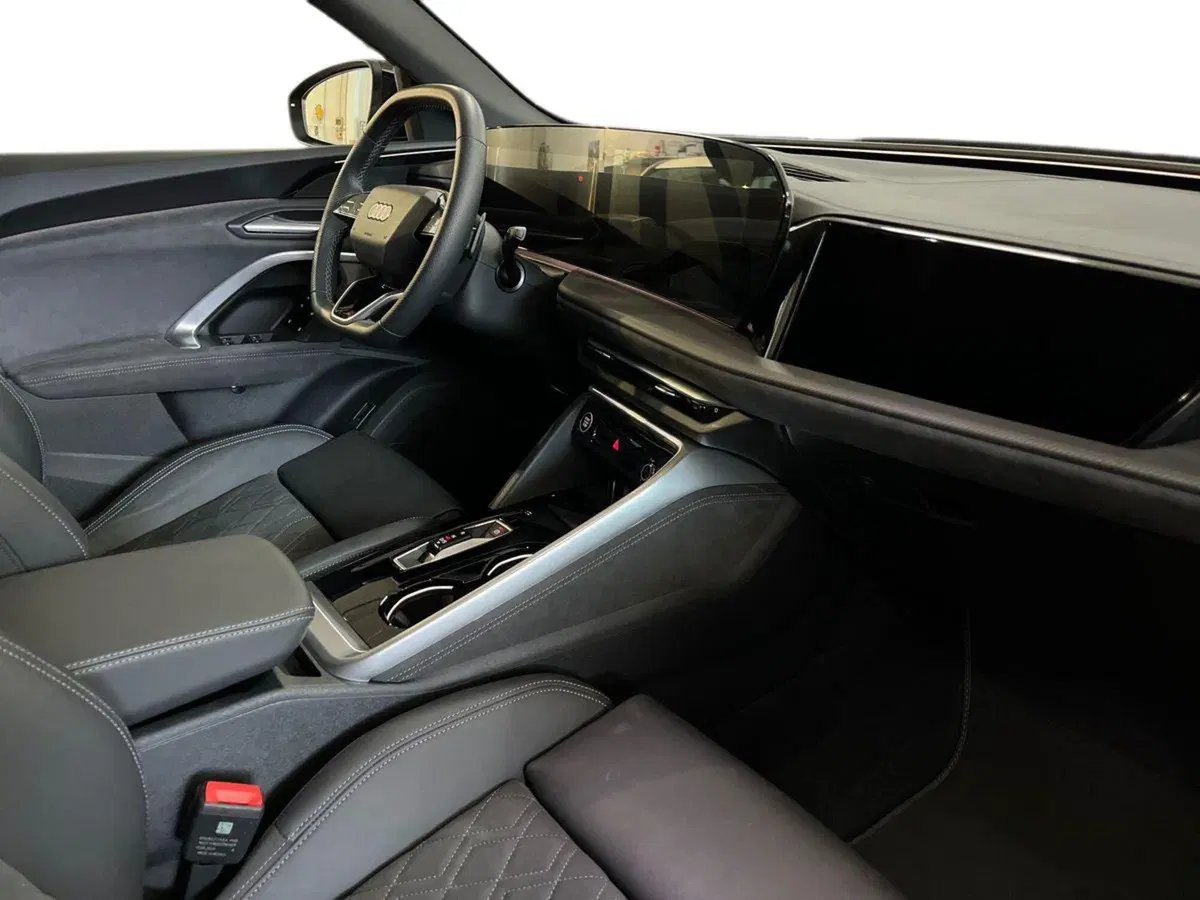 Audi Q5 Sportback usata a Bari (9)
