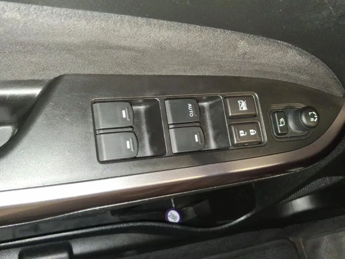 Suzuki Vitara usata a Genova (12)