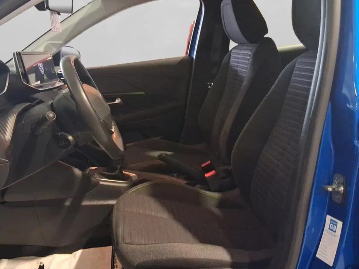 Peugeot 208 usata a Genova (9)