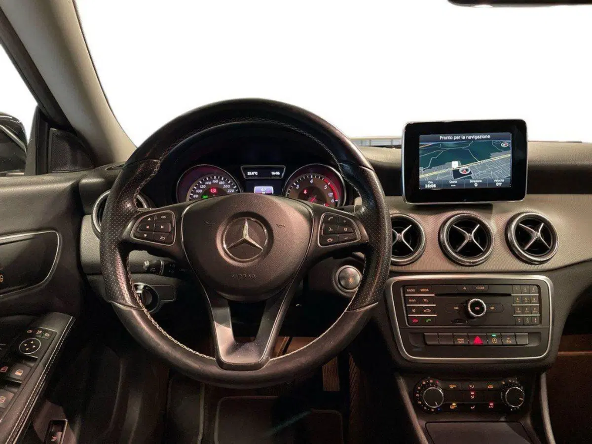 Mercedes-Benz CLA usata a Ancona (11)