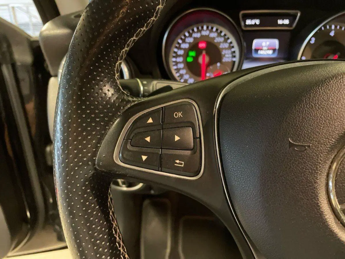 Mercedes-Benz CLA usata a Ancona (20)
