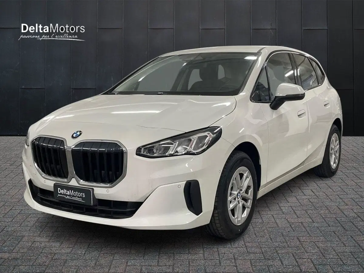 BMW Serie 2 Active Tourer usata a Macerata