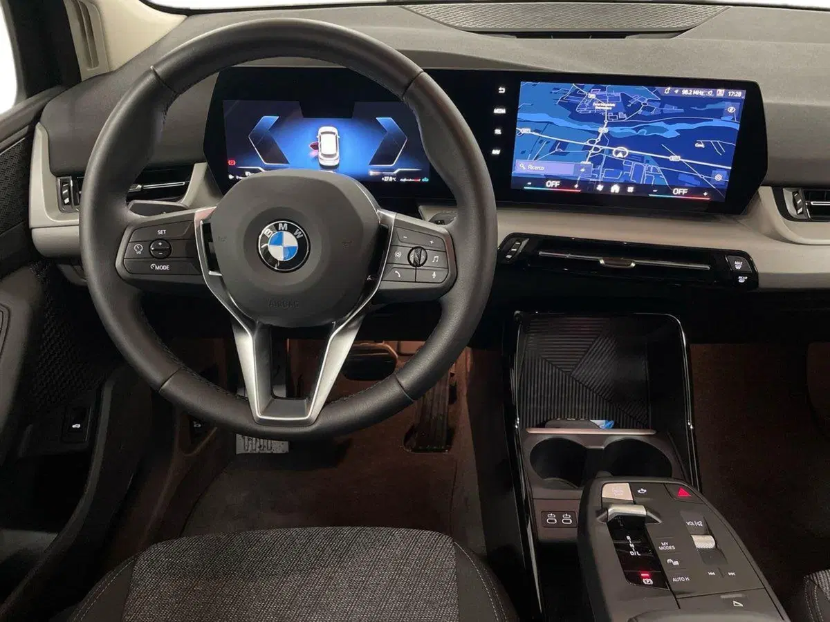 BMW Serie 2 Active Tourer usata a Macerata (11)