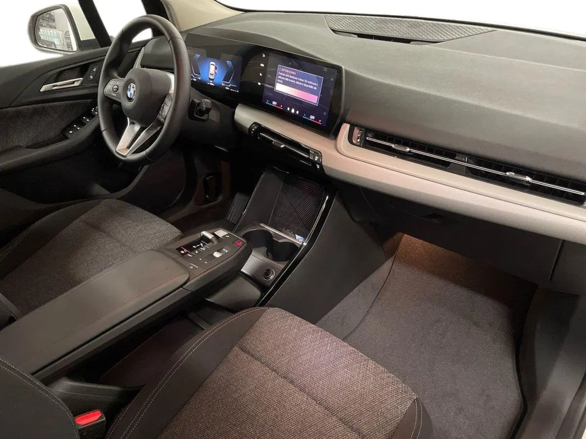 BMW Serie 2 Active Tourer usata a Macerata (12)