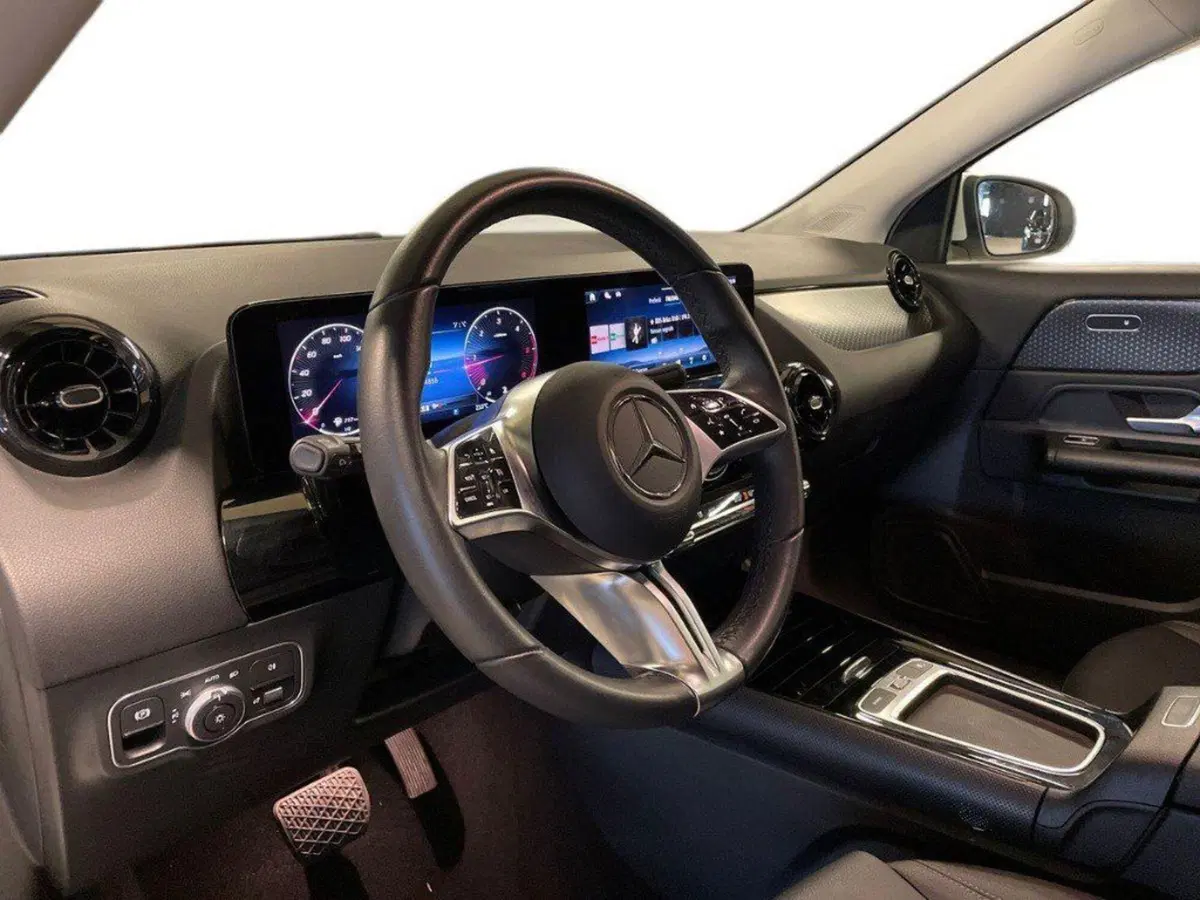 Mercedes-Benz GLA SUV usata a Ancona (16)
