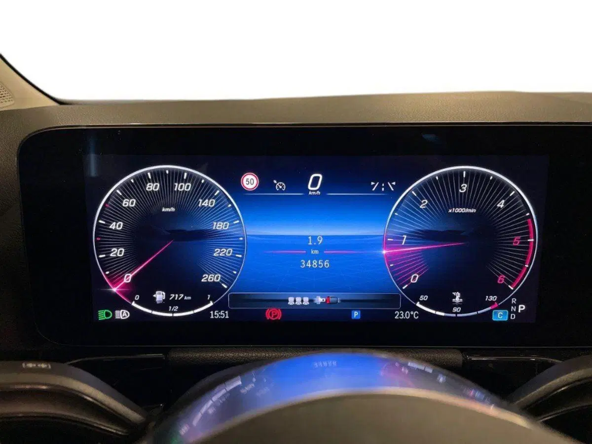 Mercedes-Benz GLA SUV usata a Ancona (9)