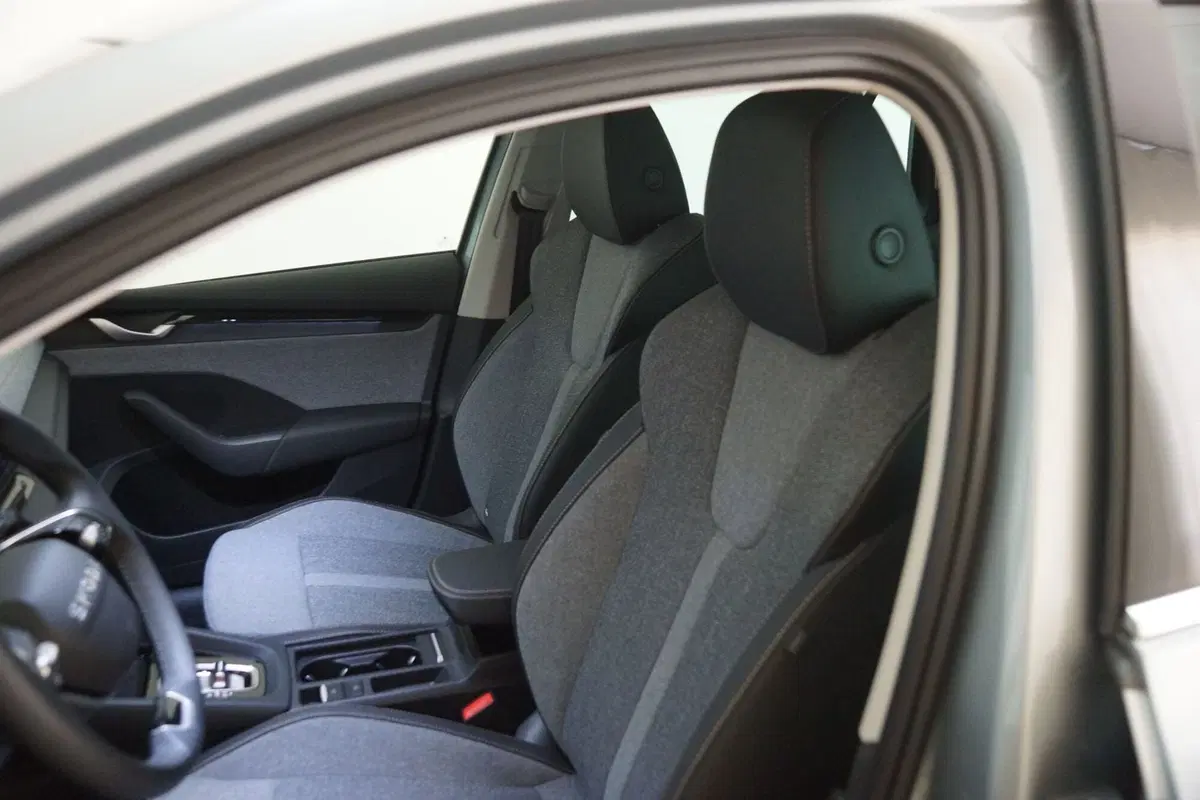 Skoda Octavia Station Wagon nuova a Torino (15)