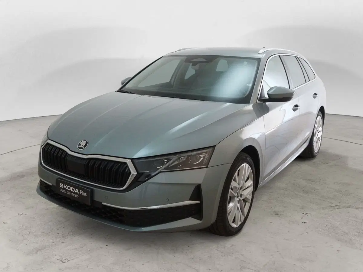 Skoda Octavia Station Wagon nuova a Torino (6)