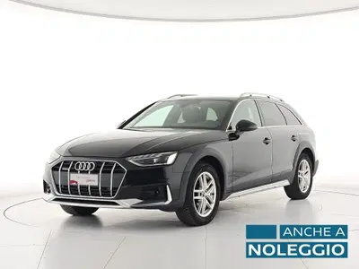 Audi A4 Allroad Allroad 40 2.0 tdi mhev Identity Contrast quattro 204cv s-tronic del 2022 usata a Alessandria