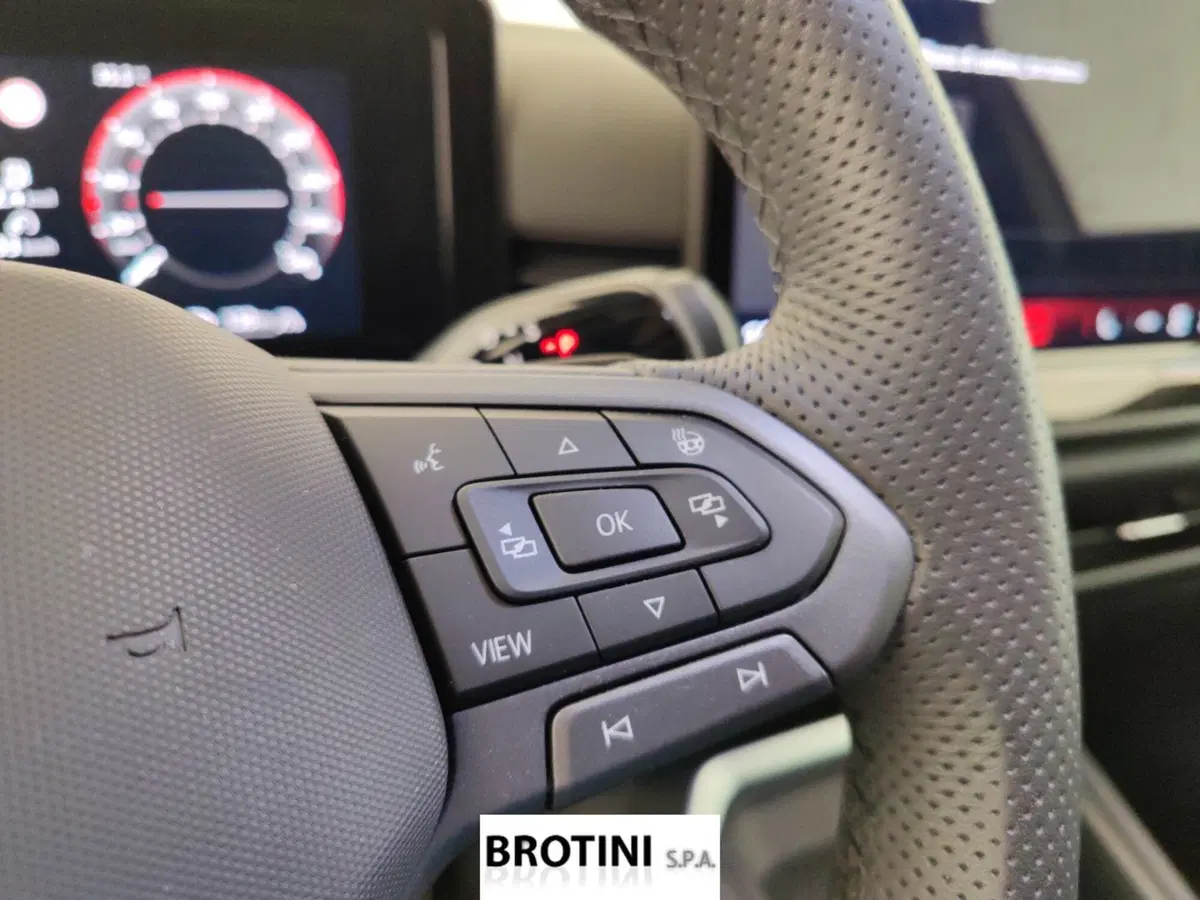 Volkswagen T-Roc usata a Massa-Carrara (15)