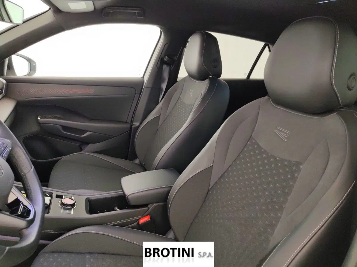 Volkswagen T-Roc usata a Massa-Carrara (9)