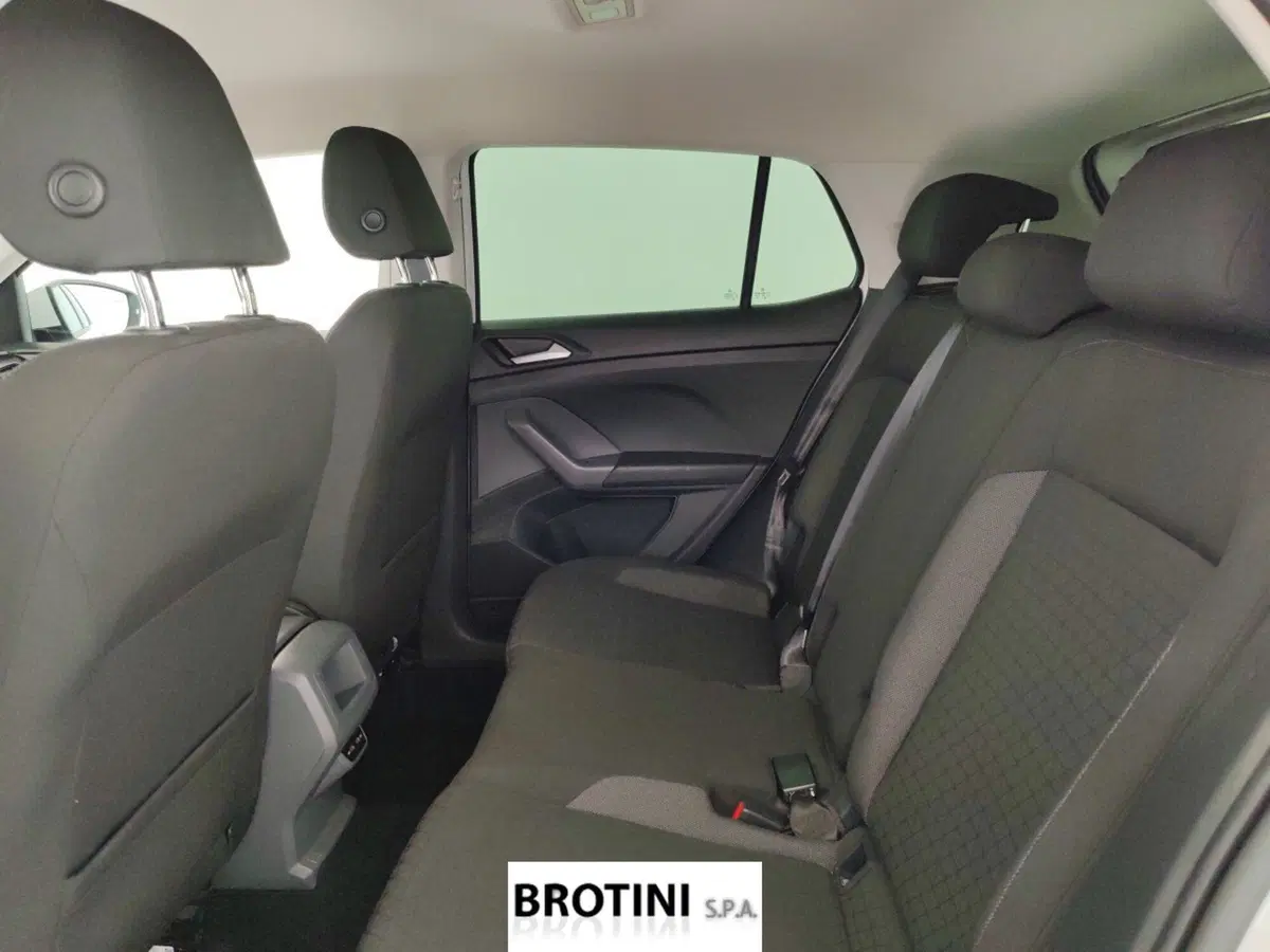 Volkswagen T-Cross usata a Massa-Carrara (10)