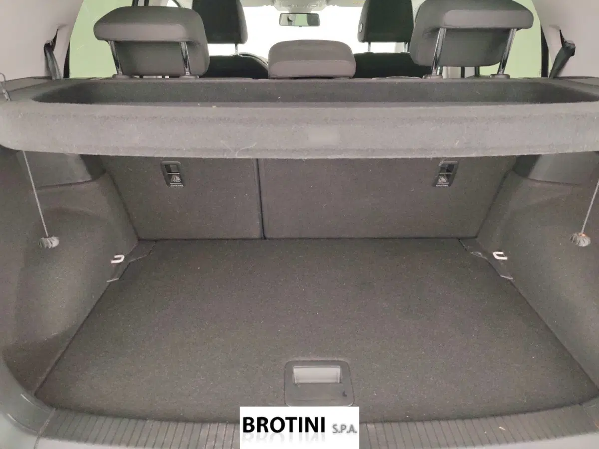 Volkswagen T-Cross usata a Massa-Carrara (15)