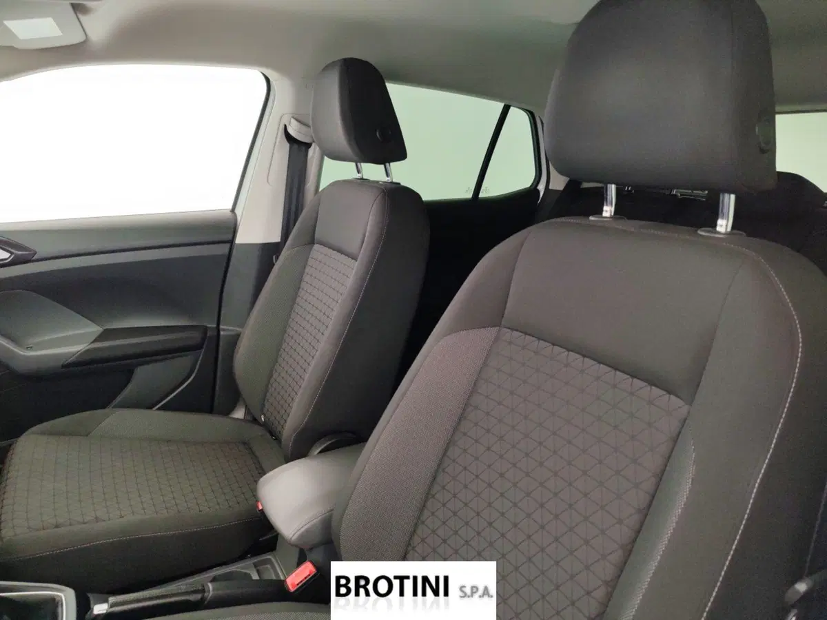 Volkswagen T-Cross usata a Massa-Carrara (9)
