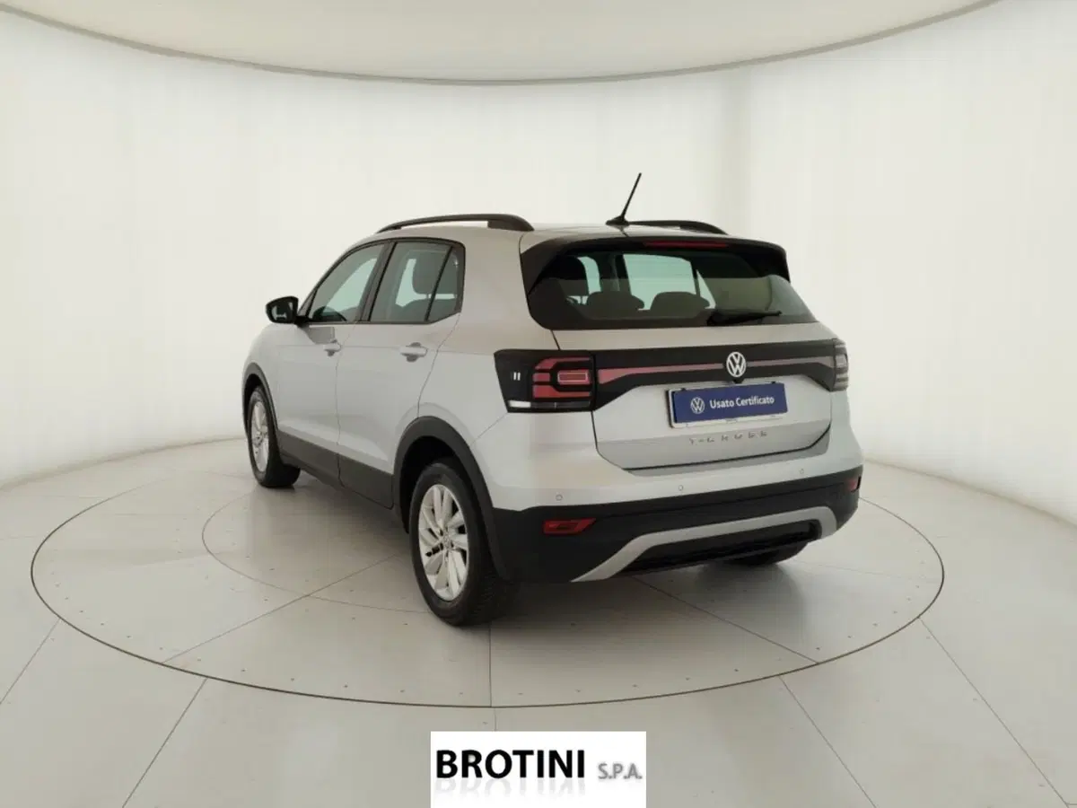 Volkswagen T-Cross usata a Massa-Carrara (2)