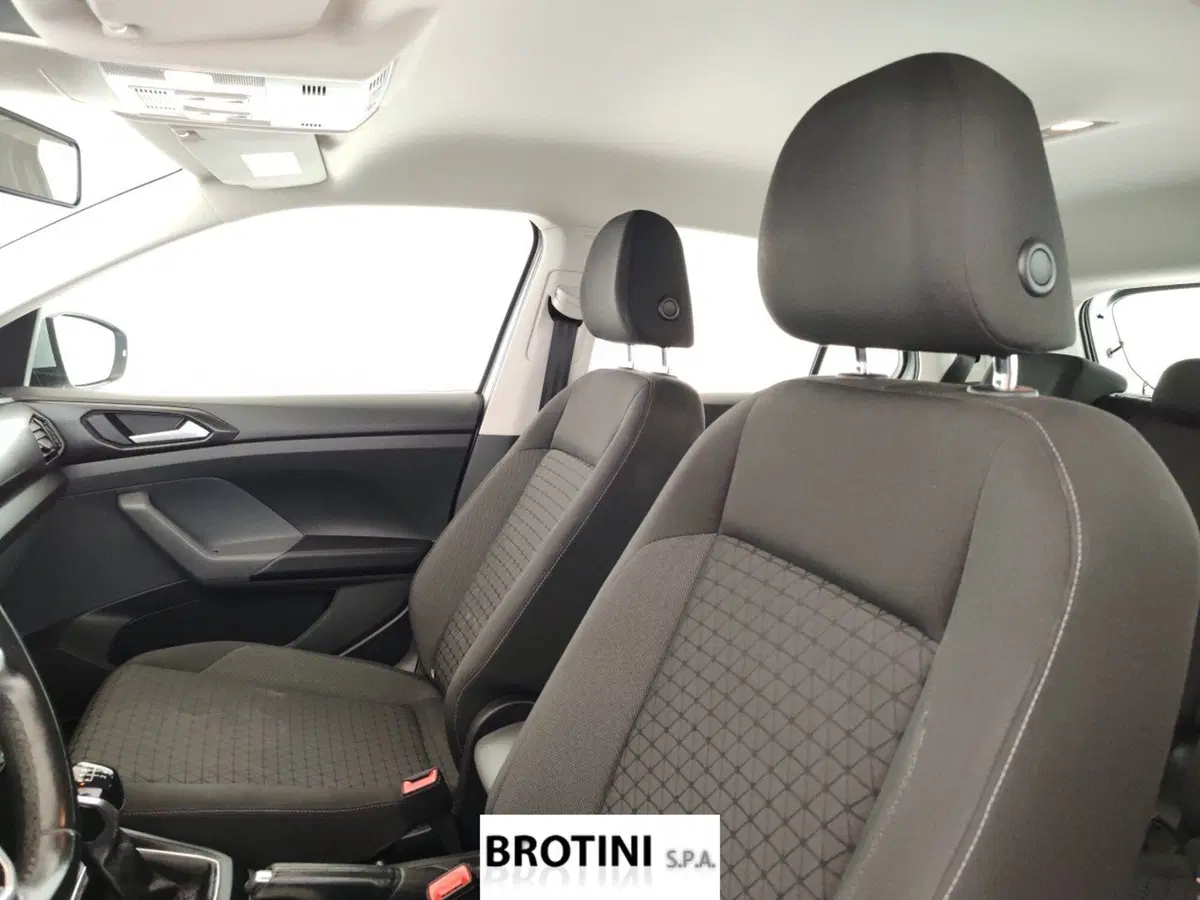 Volkswagen T-Cross usata a Massa-Carrara (9)