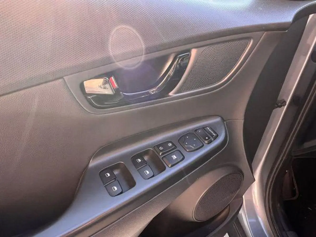 Hyundai Kona usata a Verbano Cusio Ossola (9)