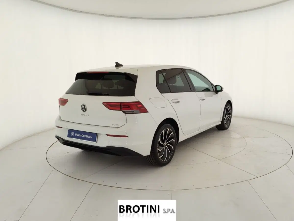 Volkswagen Golf usata a Massa-Carrara (3)
