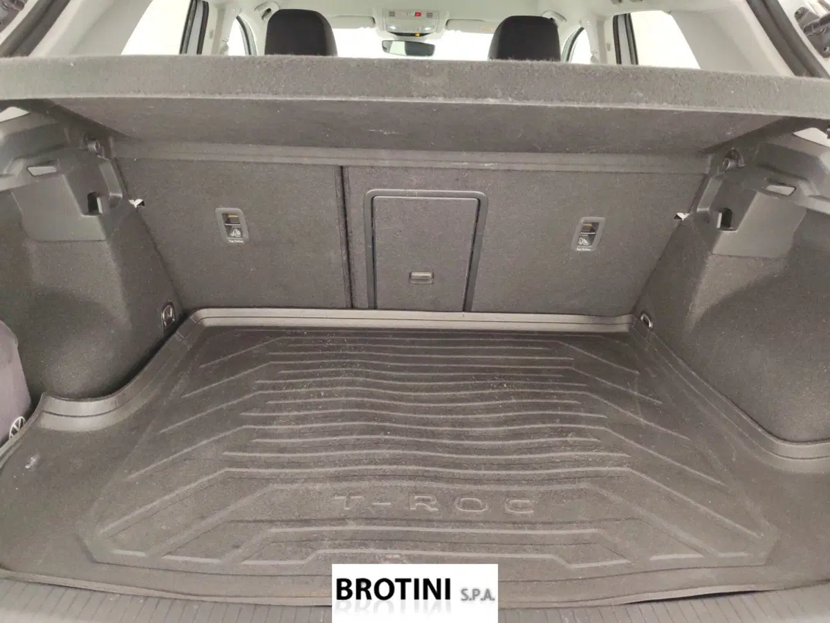 Volkswagen T-Roc usata a Massa-Carrara (15)
