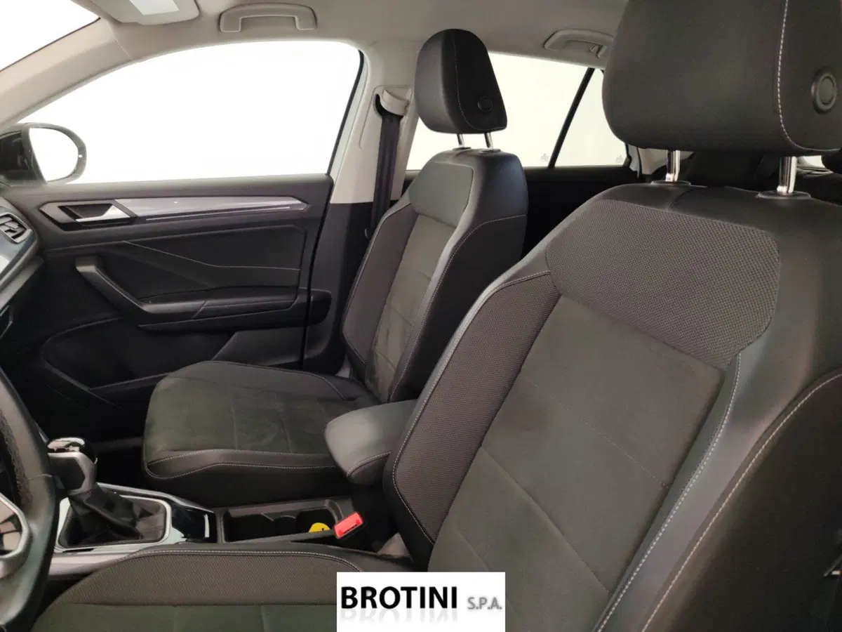 Volkswagen T-Roc usata a Massa-Carrara (9)