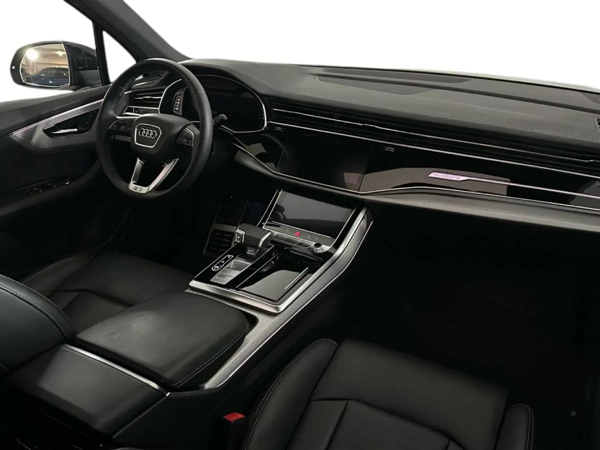 Audi Q7 usata a Napoli (10)