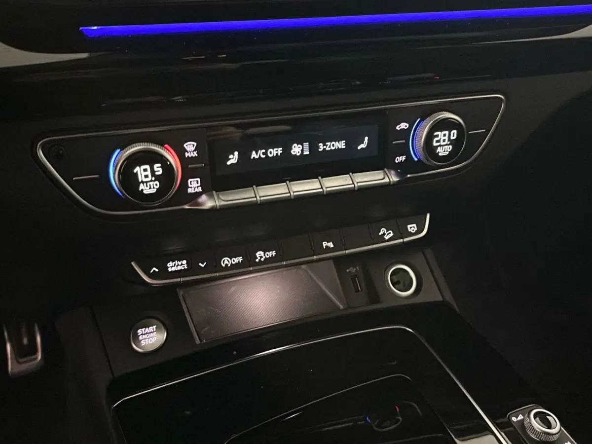 Audi Q5 Sportback usata a Napoli (16)