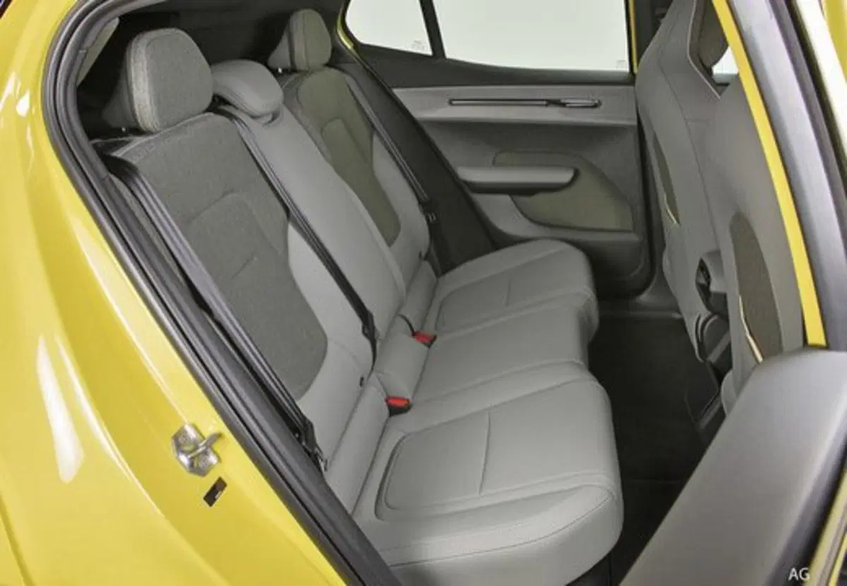 Volvo EX30 usata a Palermo (17)