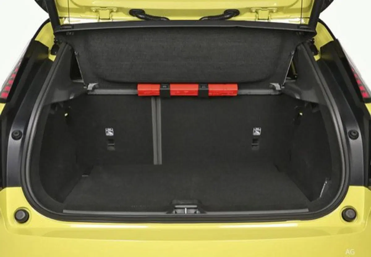 Volvo EX30 usata a Palermo (19)