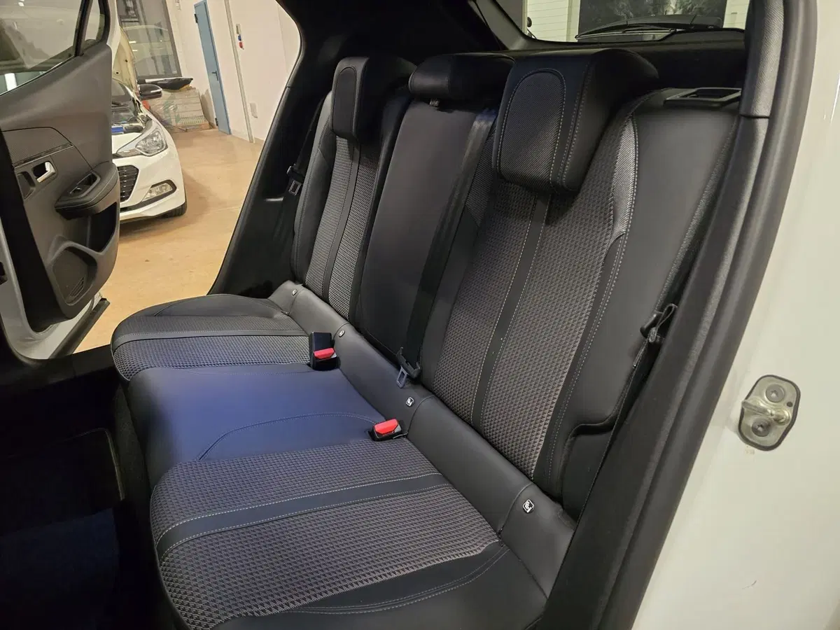 Peugeot 2008 usata a Rimini (17)