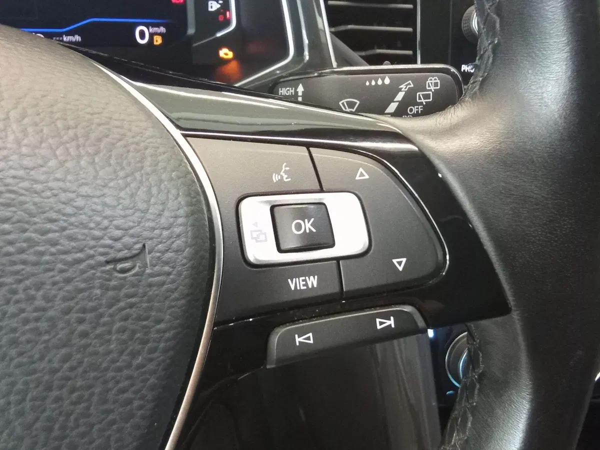 Volkswagen T-Roc usata a Rimini (9)