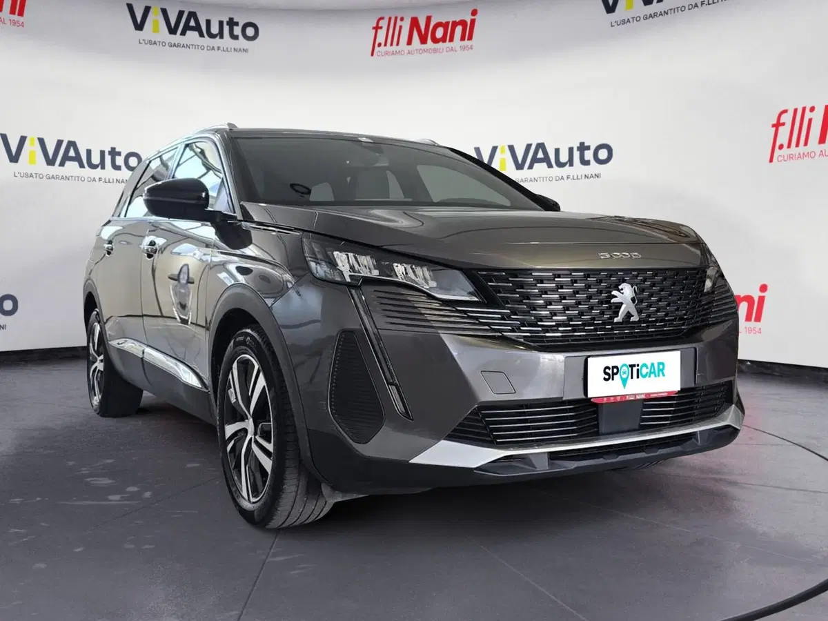 Peugeot 5008 usata a Massa-Carrara (10)