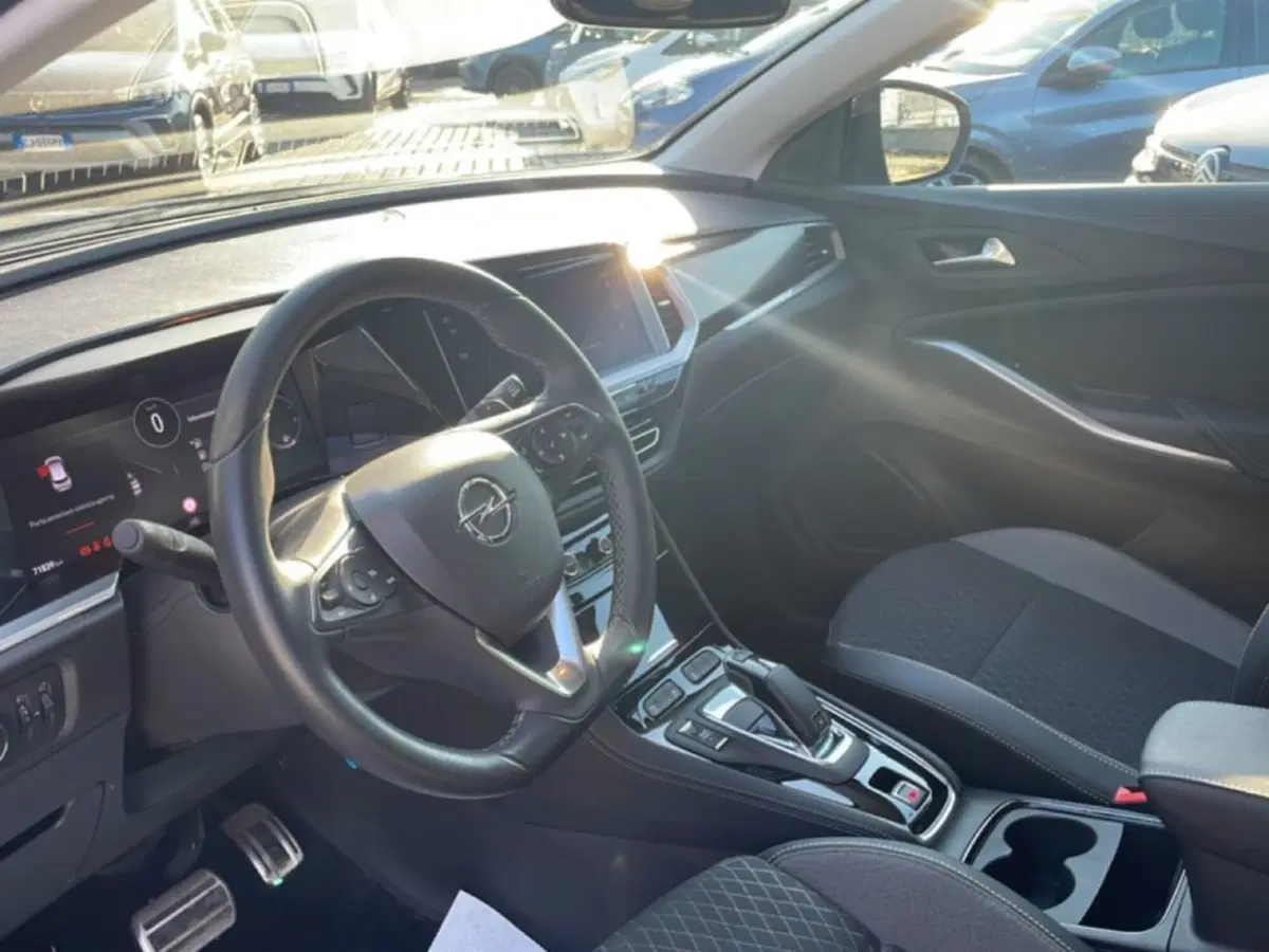 Opel Grandland usata a Foggia (7)