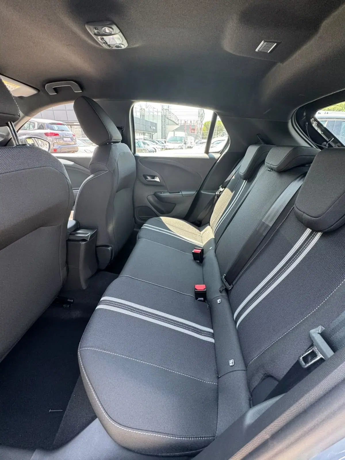 Opel Corsa nuova a Massa-Carrara (13)