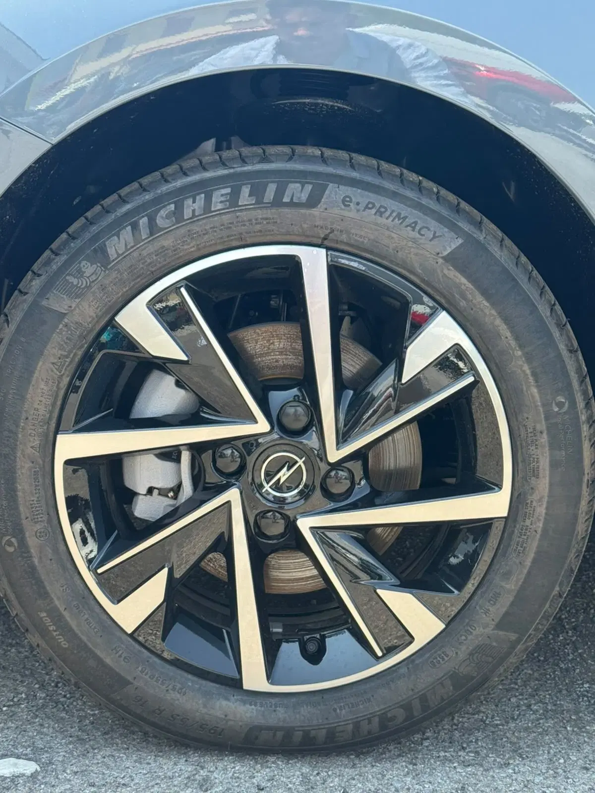 Opel Corsa nuova a Massa-Carrara (16)
