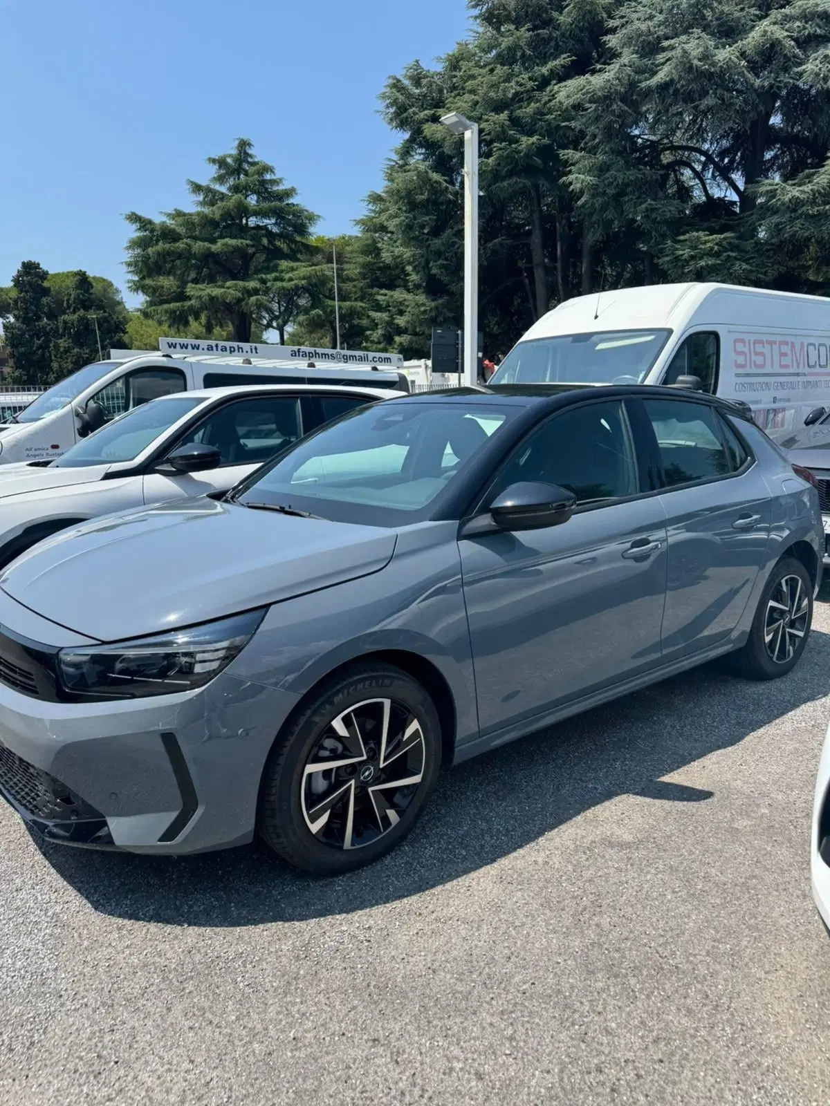 Opel Corsa nuova a Massa-Carrara (3)