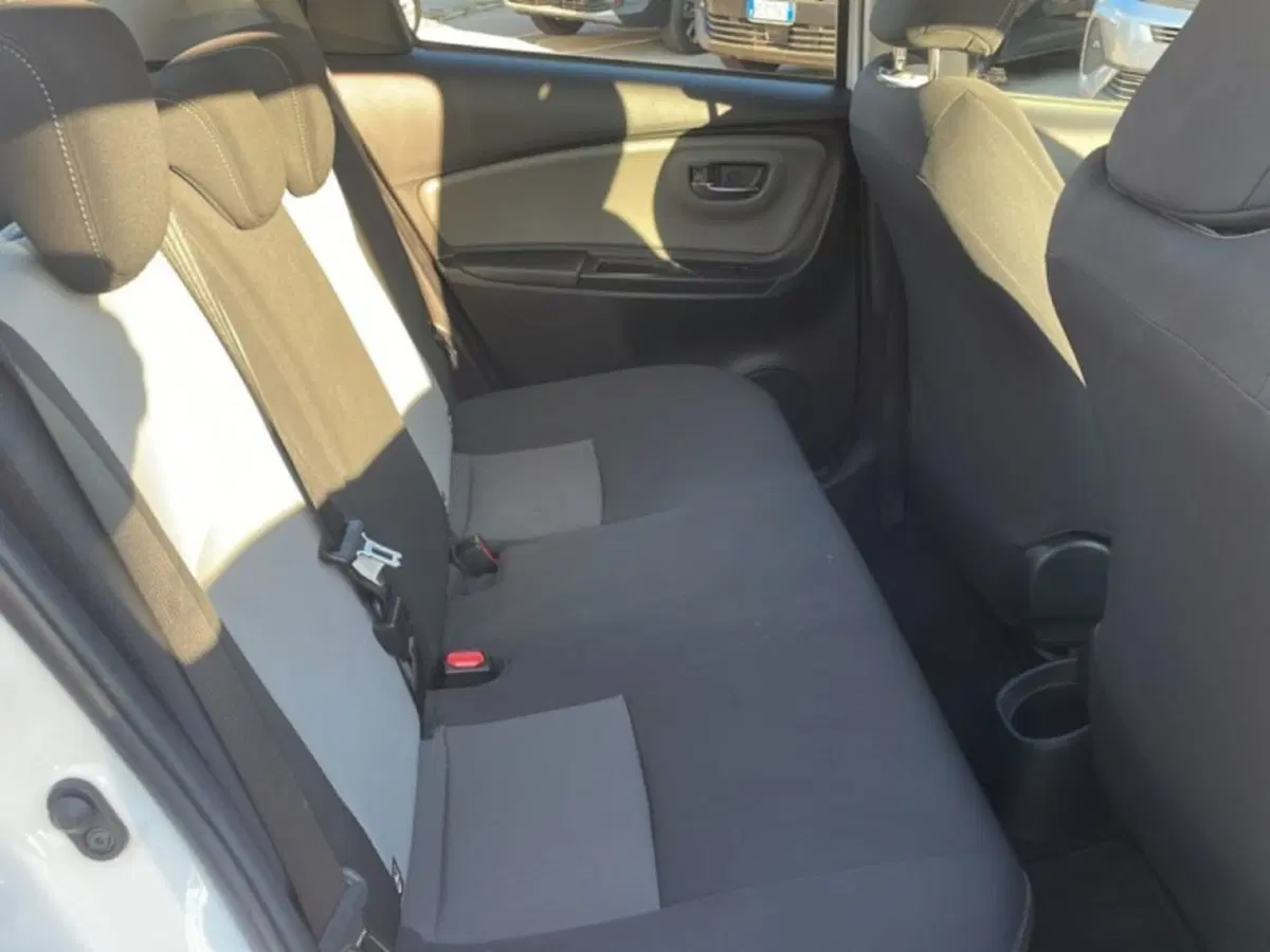 Toyota Yaris usata a Foggia (16)