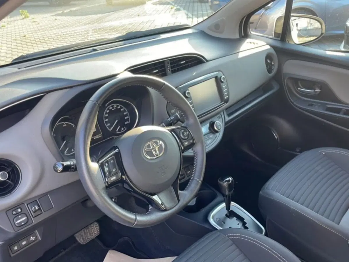 Toyota Yaris usata a Foggia (9)