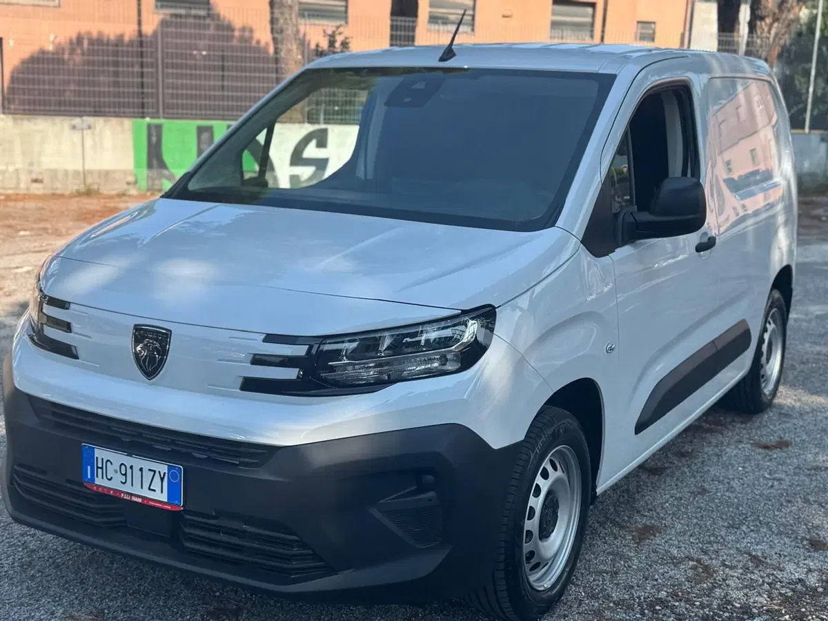 Peugeot Partner Furgone nuova a Massa-Carrara (3)