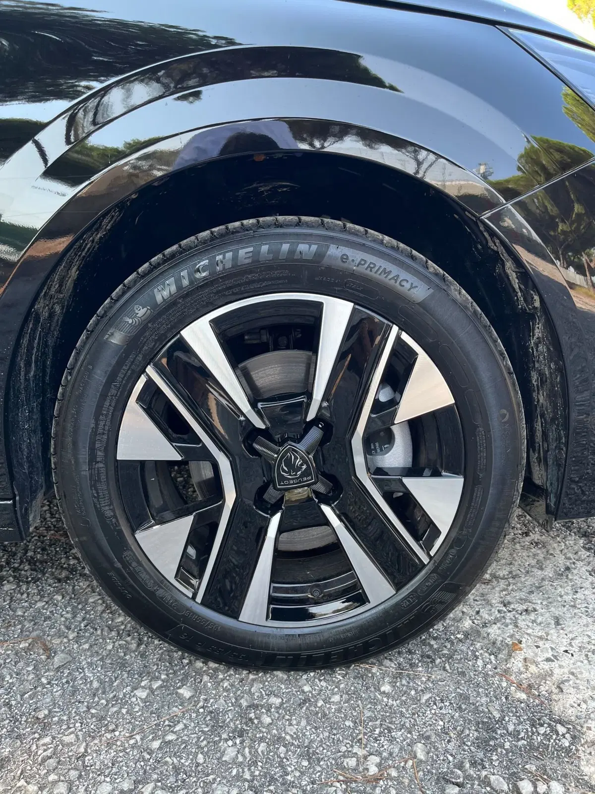 Peugeot 208 nuova a Massa-Carrara (10)