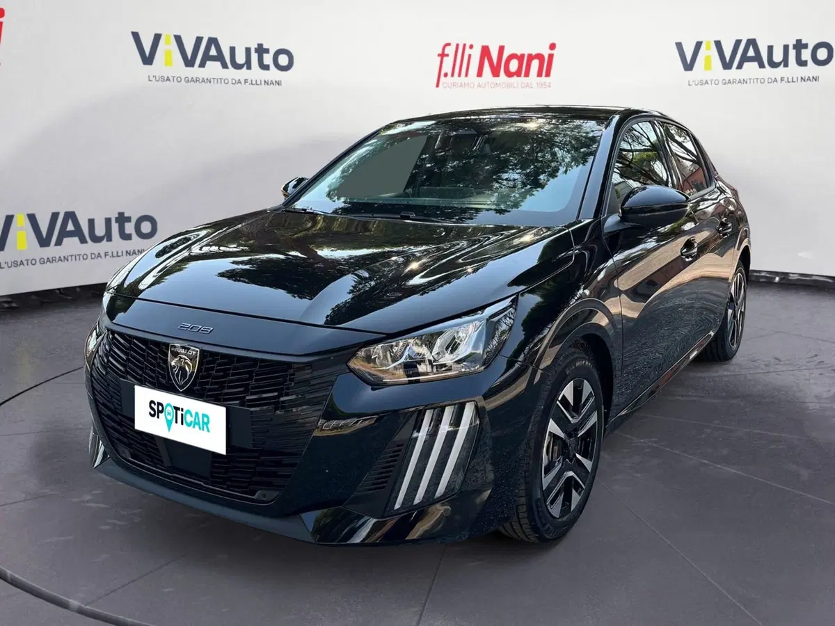 Peugeot 208 nuova a Massa-Carrara (2)