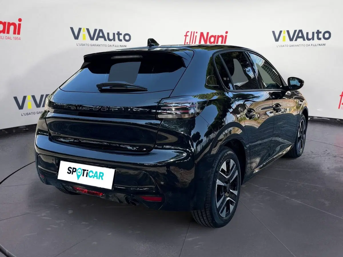 Peugeot 208 nuova a Massa-Carrara (7)