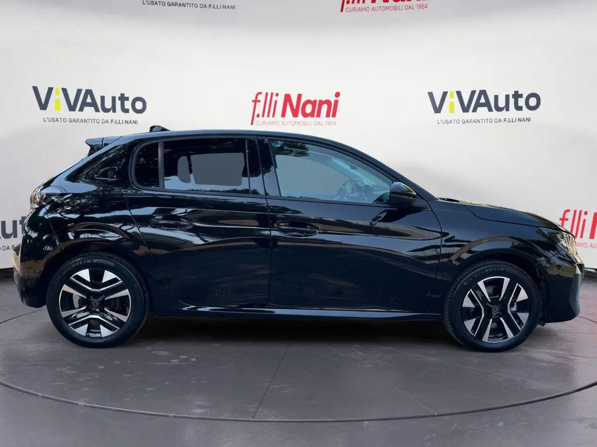 Peugeot 208 nuova a Massa-Carrara (8)