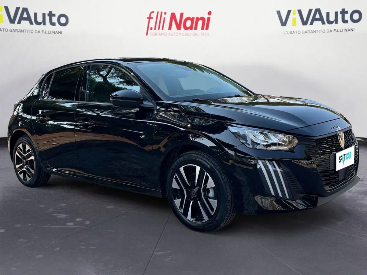 Peugeot 208 nuova a Massa-Carrara (9)